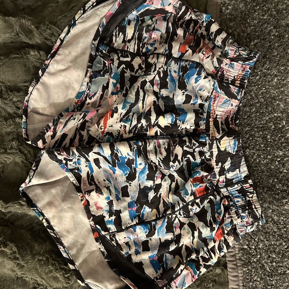 lululemon athletica Multicolor Patterned Women Shorts